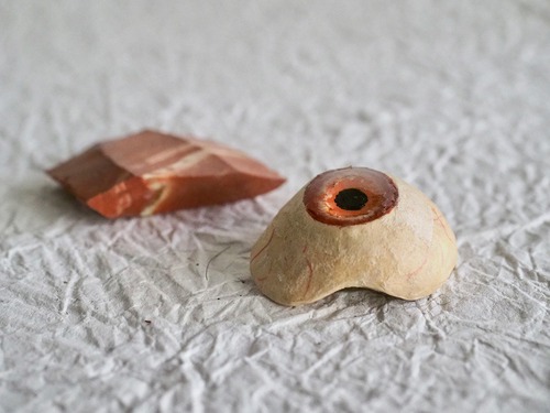 内藤瑠里　和紙の義眼 ” 石の義き眼  05 "