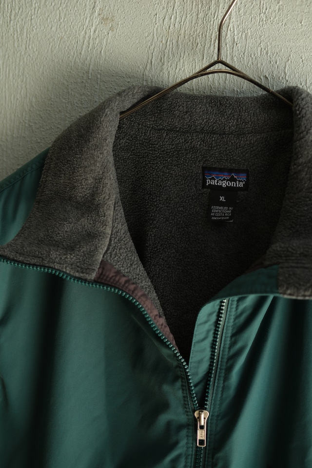 Utah/04's "patagonia" shelled synchilla vest/green