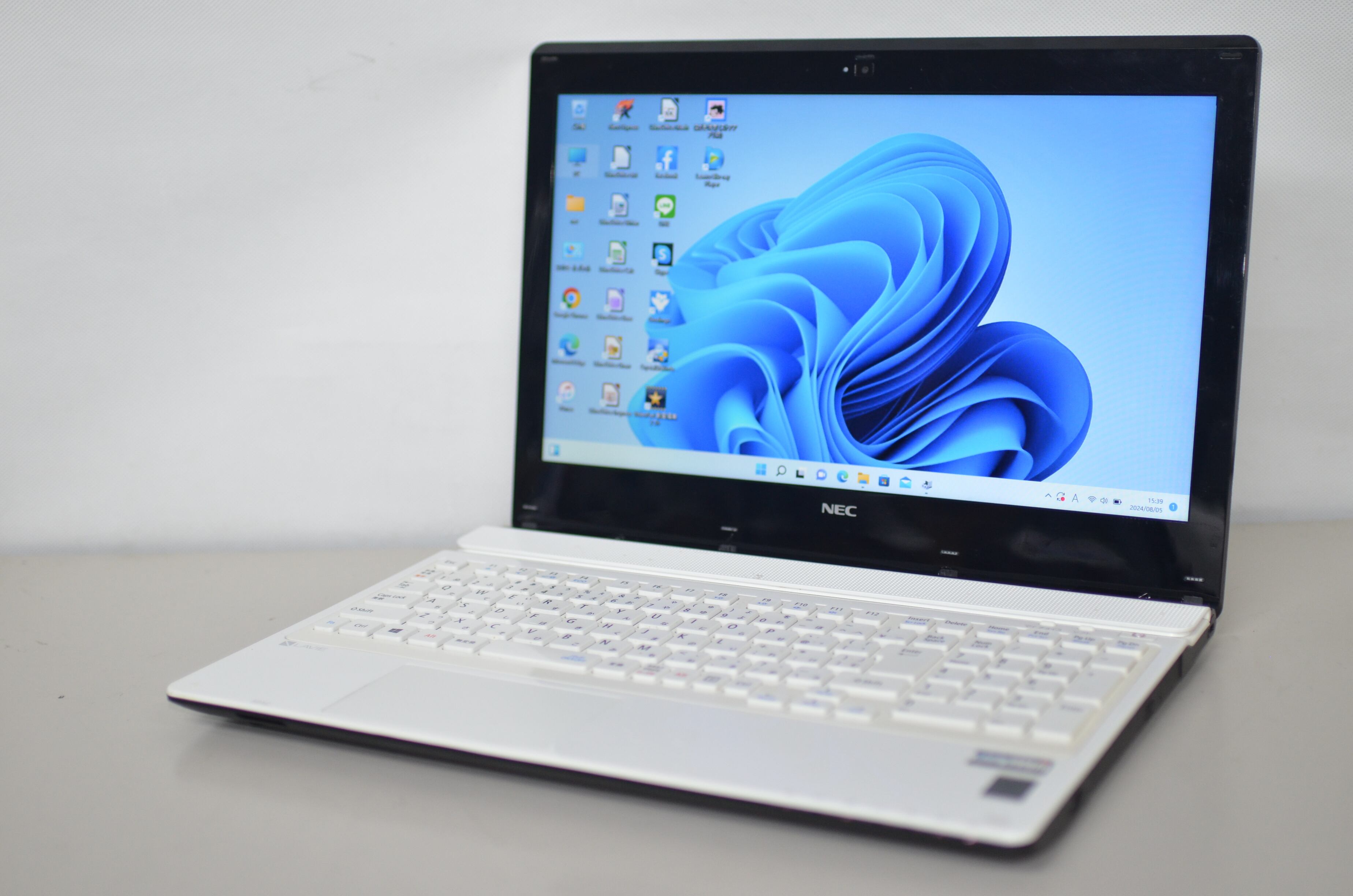 中古ノートパソコン 最新Windows10+office NEC NS350/A core i3-5005U 