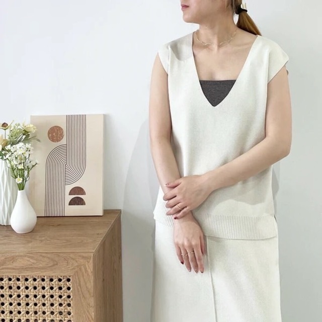 《取寄》ladies .. rayon poly V-neck vest