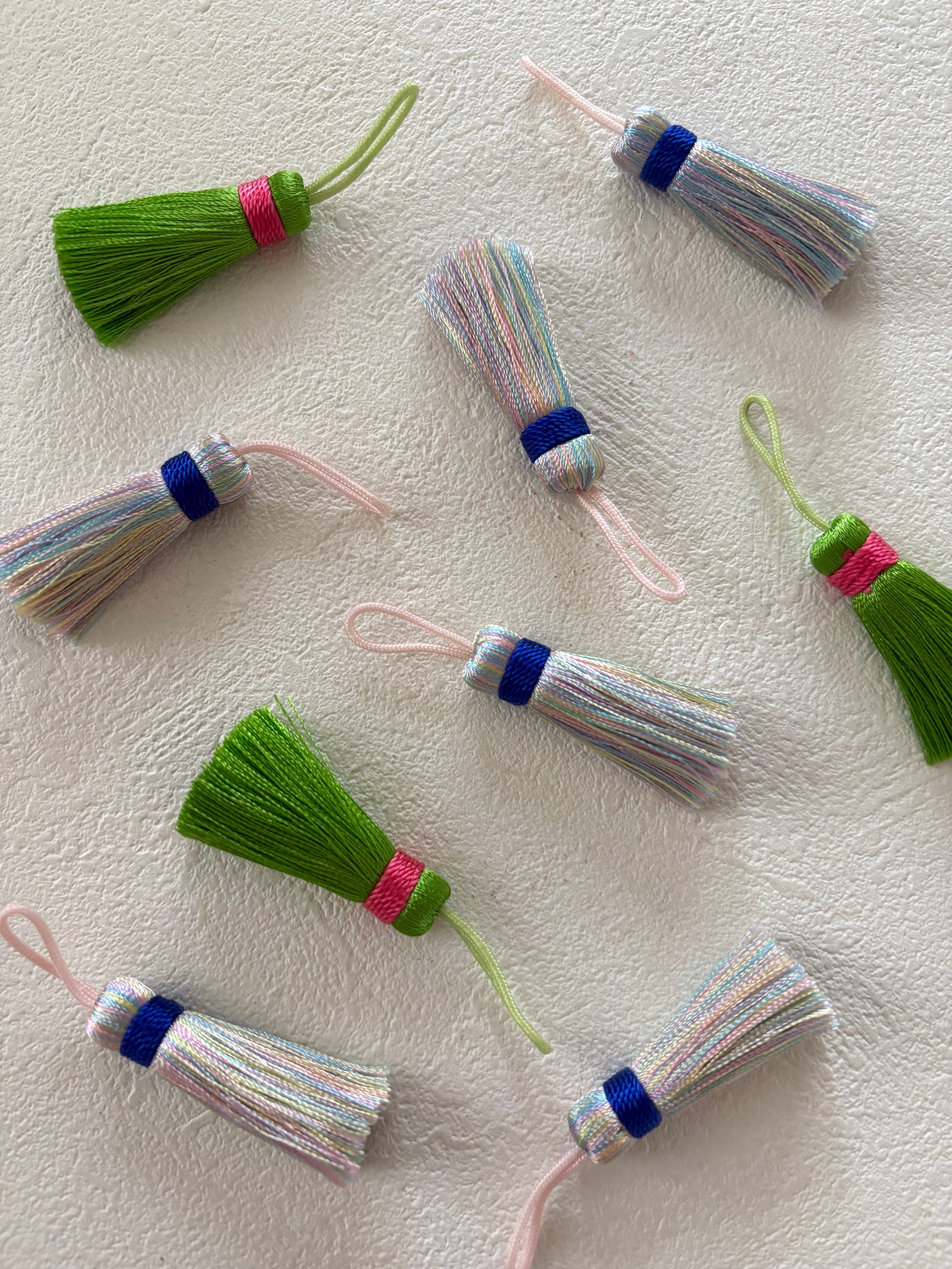 輸入デザインタッセル ミニミニタッセル 30mm前後 アクセサリーパーツ カルトナージュ チャーム