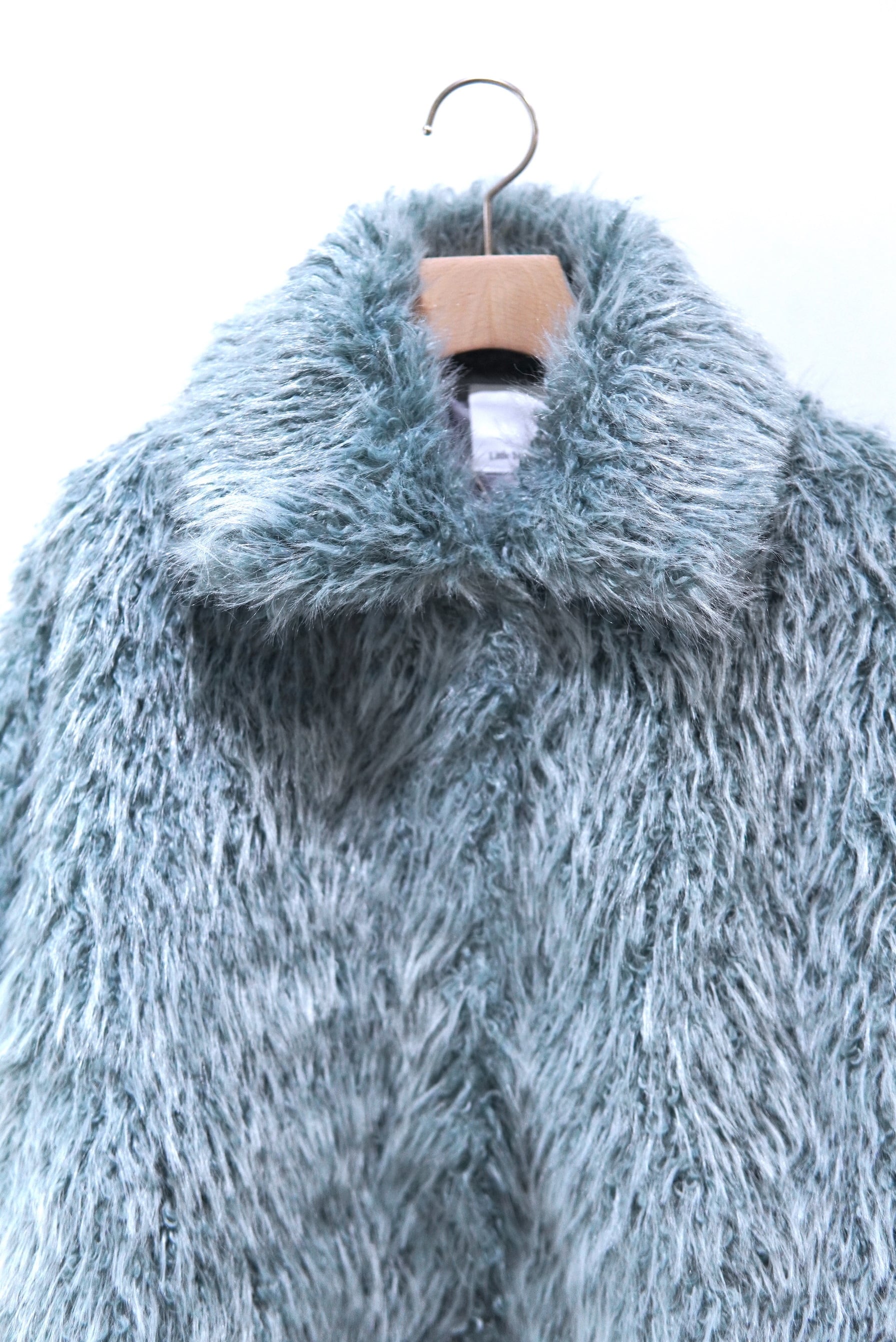 little suzie / ECO FUR SNAP FRONT JACKET / Sax Blue | POETRY