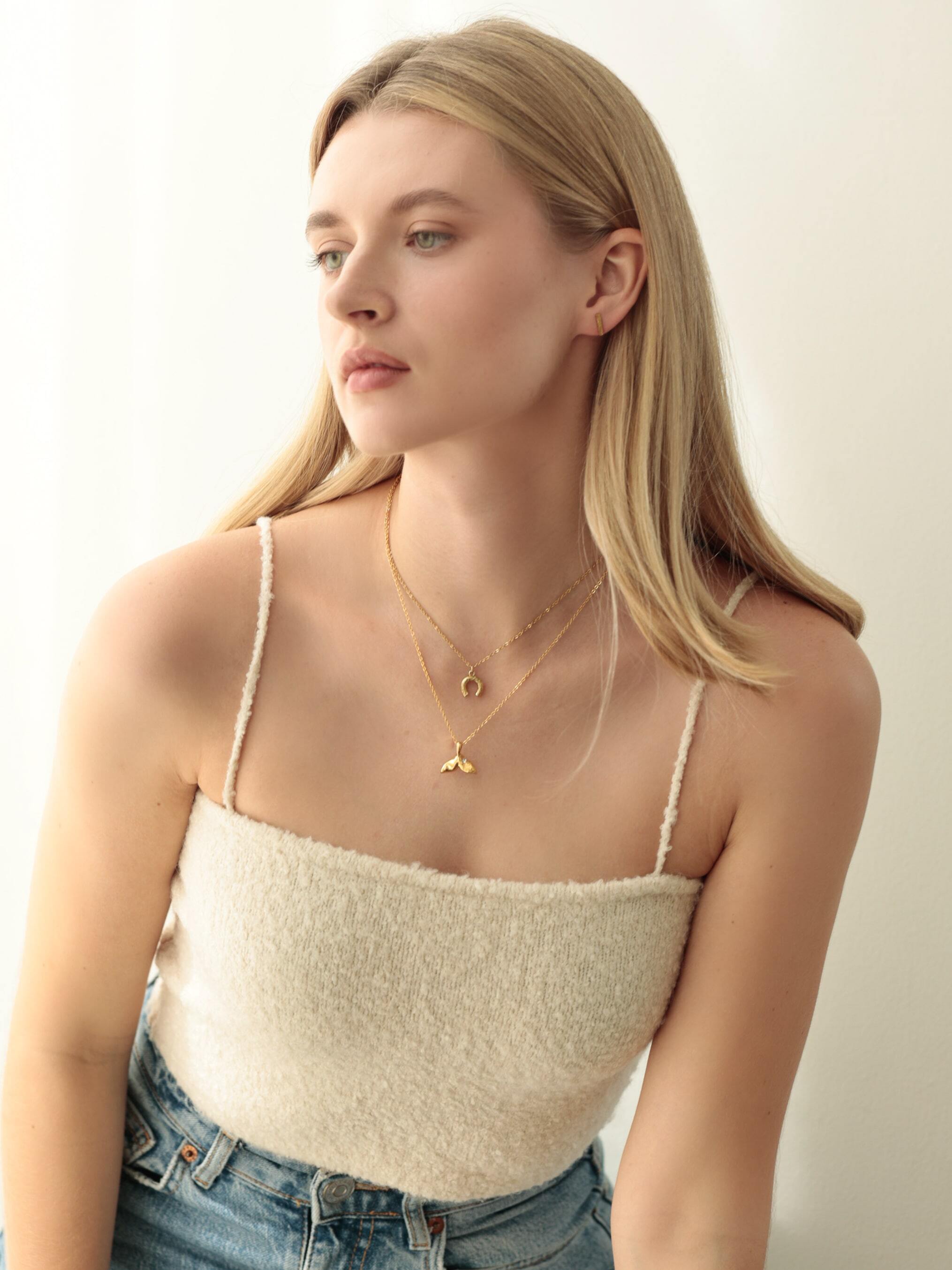 316L hawaiian zirconia whaletail necklace #n59 | rani