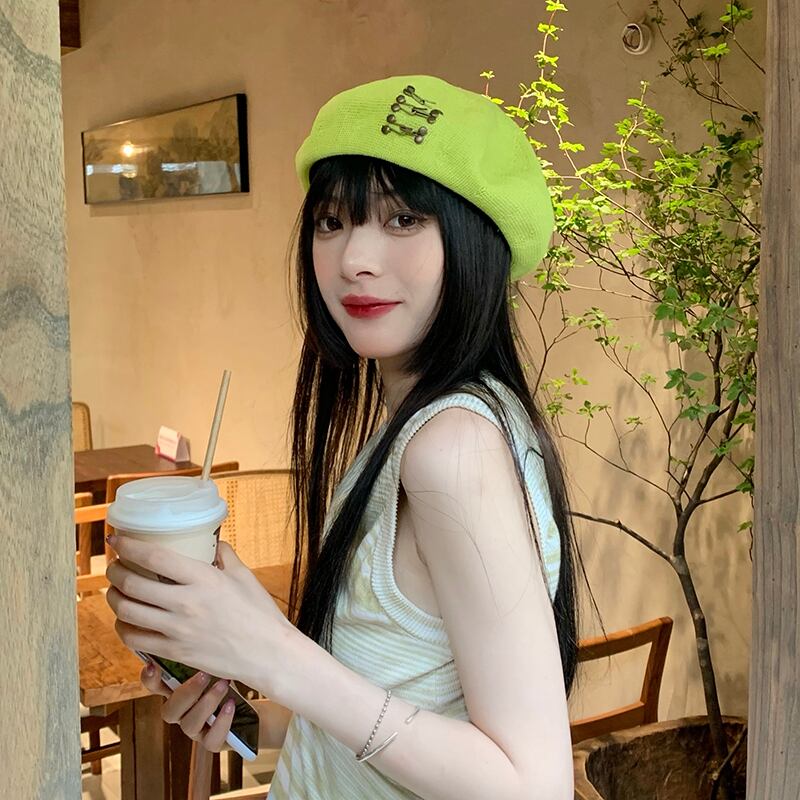 ニットレッド薄手スプリングオータムスタンダード レトロ 帽子 春物 秋物 ベレット ヘアアクセサリー ブラック・アイド・ピーズ5579953096