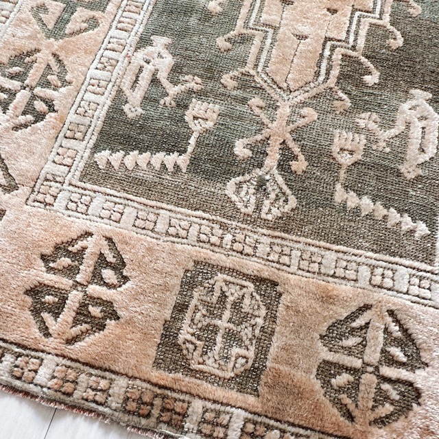 トルコ ヴィンテージラグ TR047 | ウシャク | 104cm × 219cm