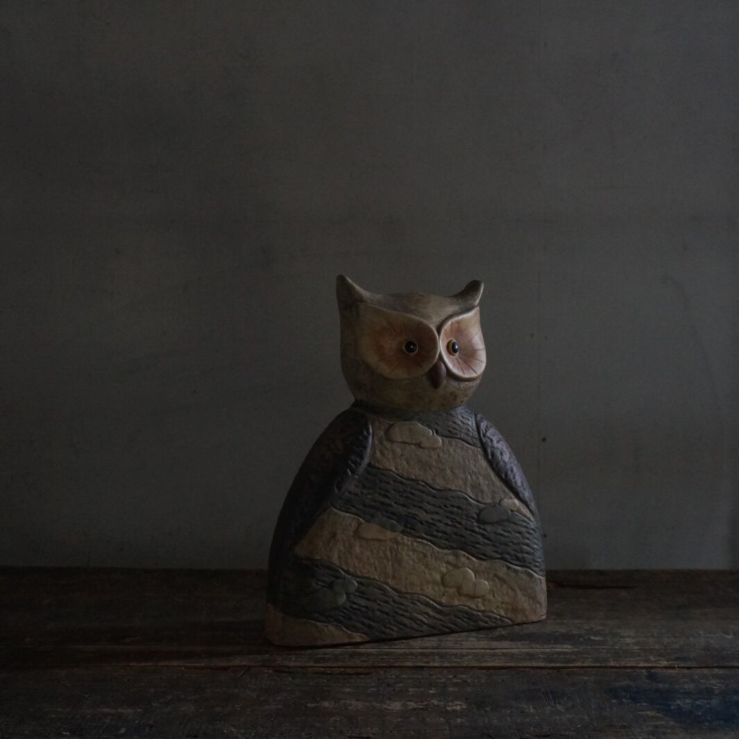 古い陶器フクロウの置物