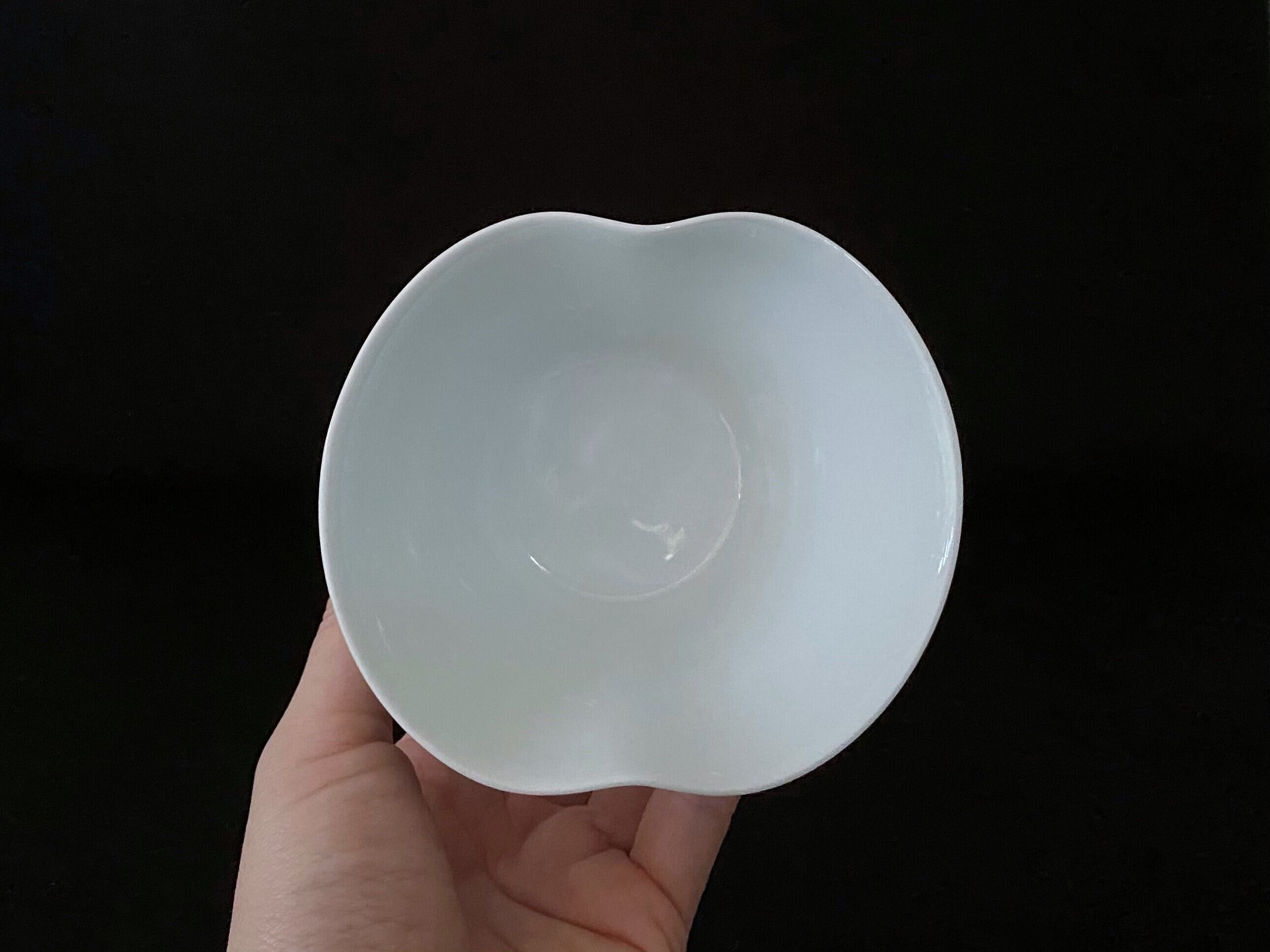 井上萬二作】青白磁方形小鉢 | 井上萬二窯 INOUE MANJI KILN