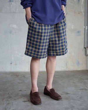 1980s “CHEMISE LACOSTE” plaid 2-tuck baggy shorts / Made in FRANCE