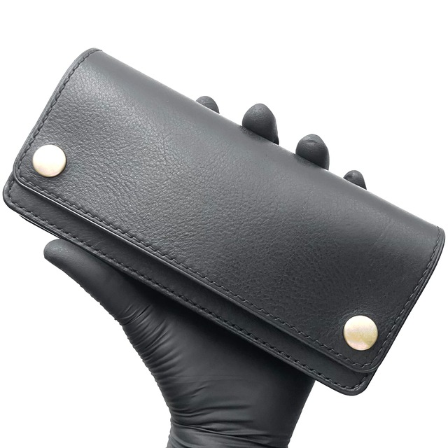 Black Reveal《POROSUS》