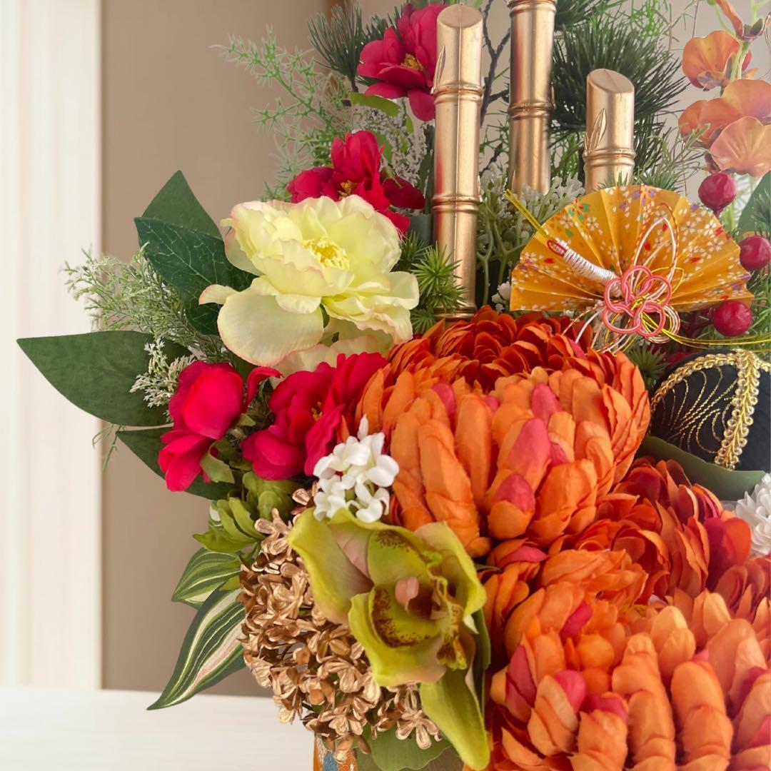 ⑰ 和モダン門松 M｜可憐な花々と竹が奏でる、モカアンドマルシェの