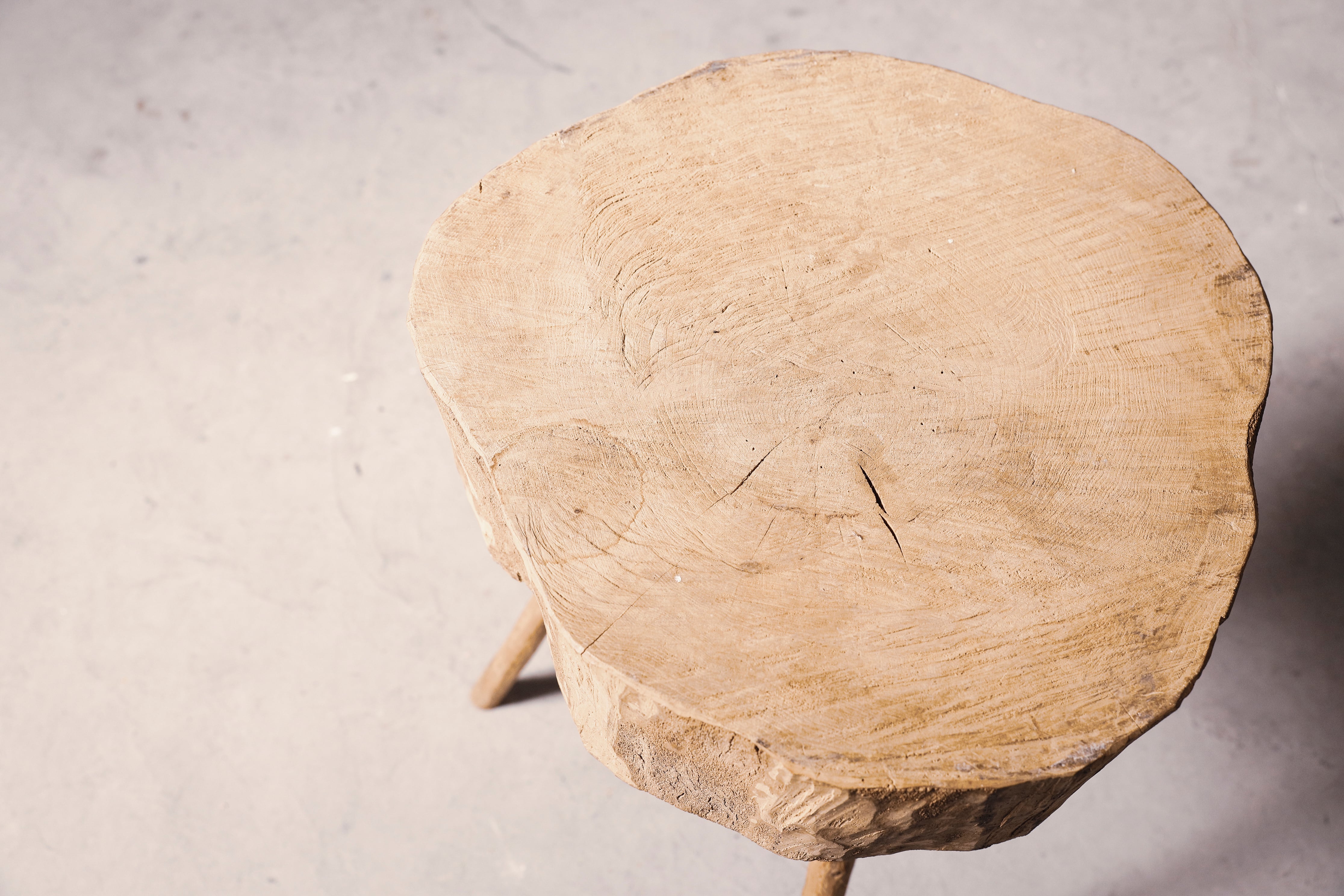 テーブル/木製/サイドテーブル/一枚板/切り株/アトリエテーブル