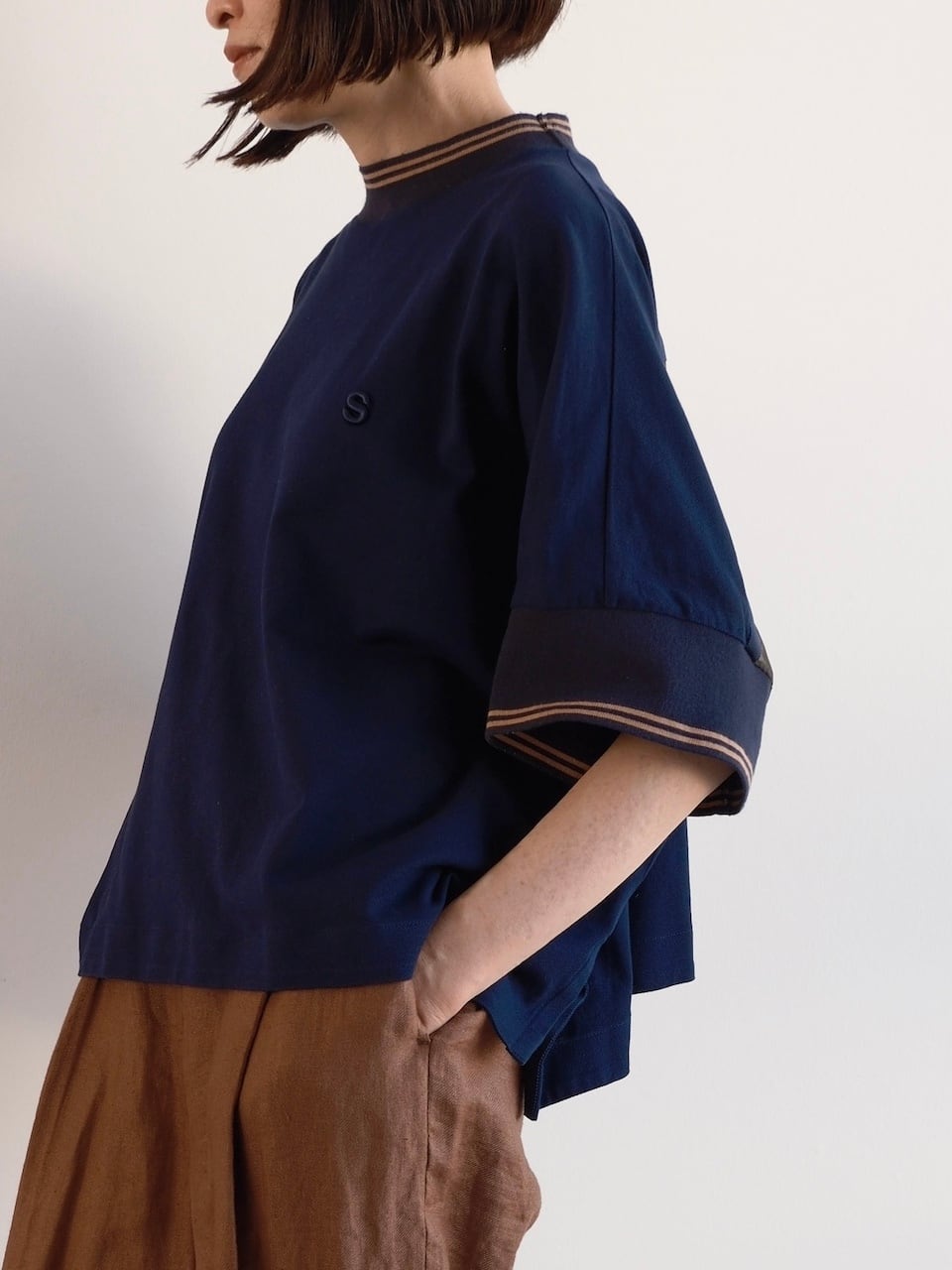 sacai OVERSIZED TOP WITH BACK SHEER PANEL LINE | dear closet