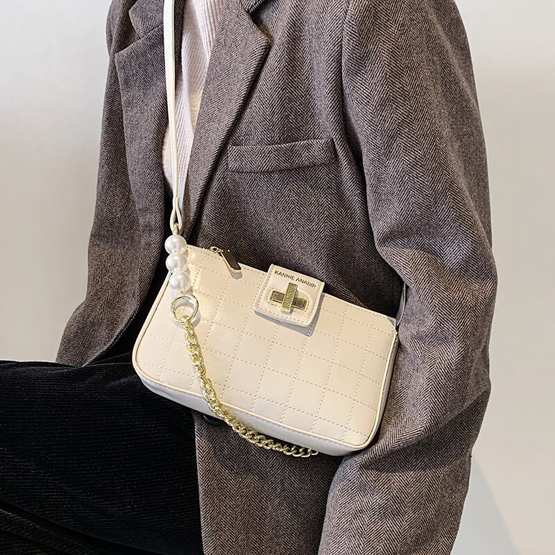 パールチェーン 真珠 メッセンジャーバッグ Tiancai_Wing_Bag30737319582