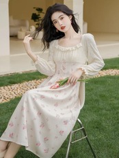 【0157】Lace Flower corset Style Long Sleeve Dress