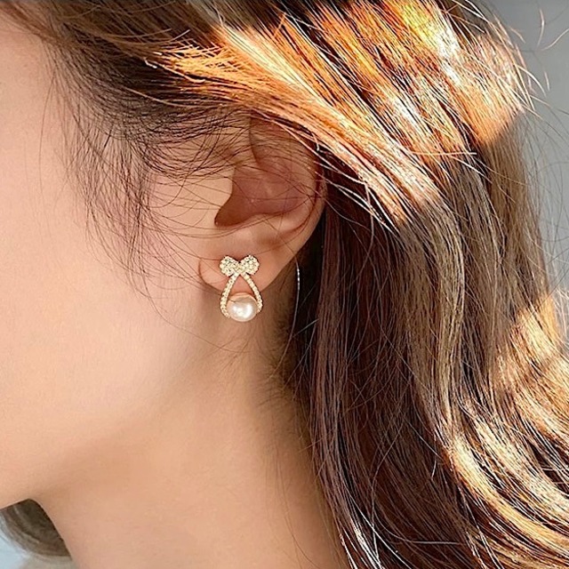 Ribbon & Pearl Pierce