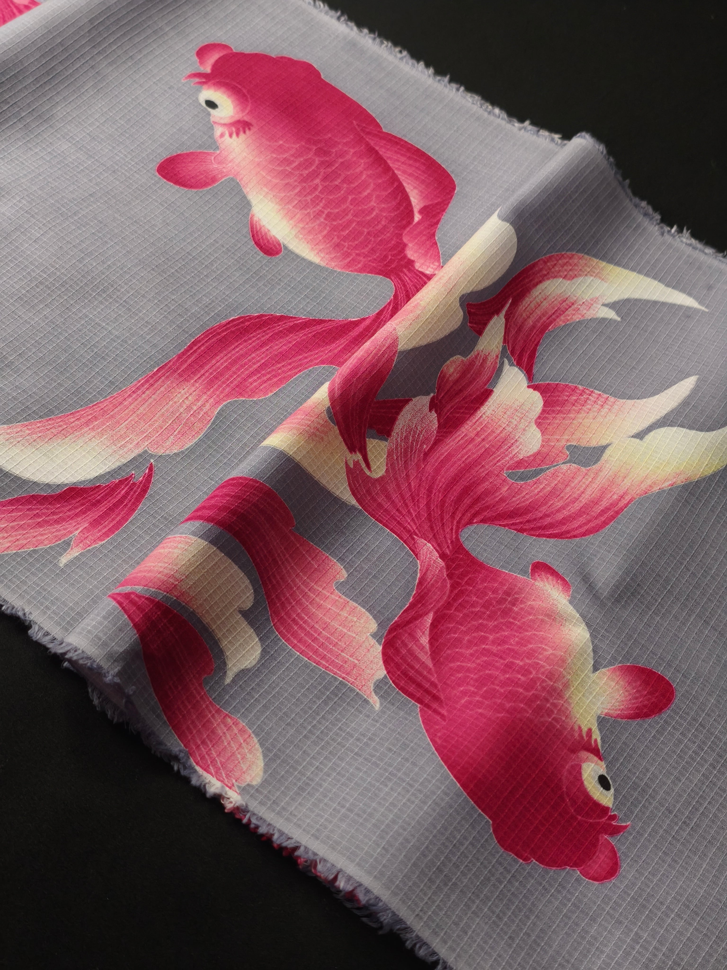 浴衣｜誉田屋源兵衛｜金魚 グレー・ピンク｜【OUTLET】 | やまぶん呉服店