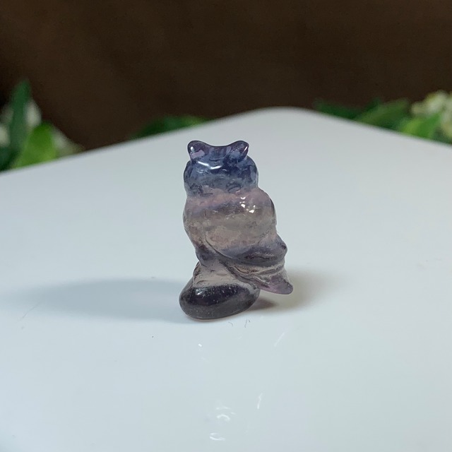 44.可愛い小さいフローライトふくろう