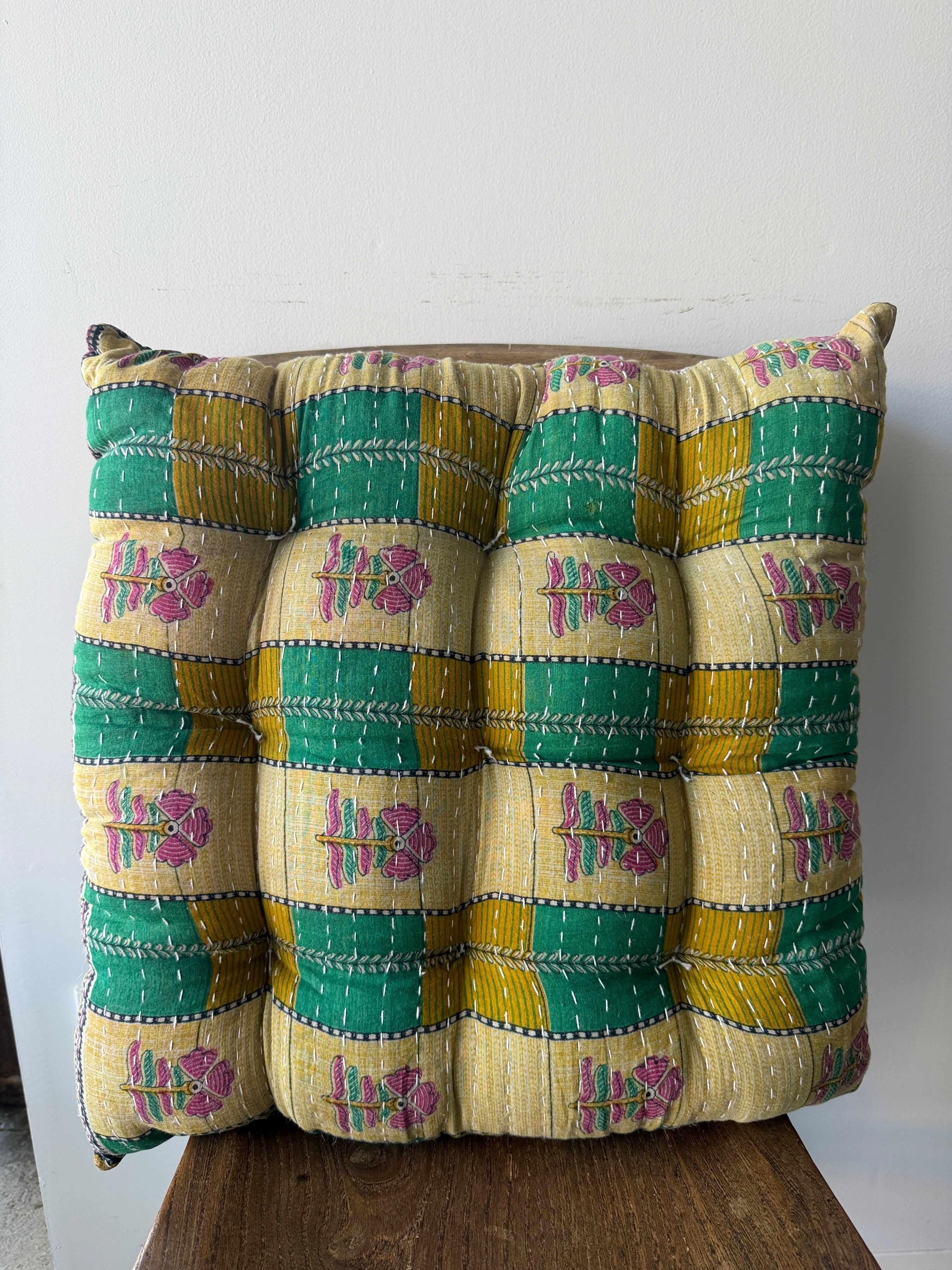 インド ヴィンテージ キルト 猫座布団 IN040