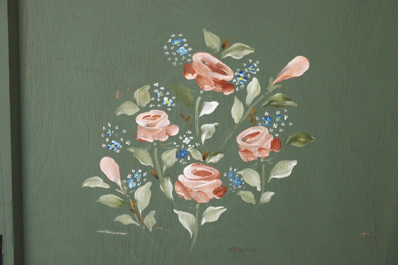 レトロ 建具 扉 引き戸 ドア ペイント 緑 グリーン 花柄 木製