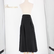 社交ダンス 衣装 スタンダード スカート レッスンウェア レディース ブラック系 無地 フォーマル 練習着 黒 シンプル 上品 気品 ブラック 黒無地 スタンダードダンス 練習用 レッスン用 ダンスウェア フォーマルウェア モノトーン きれいめ 体型カバー フレアスカート 大人 ブラックフォーマル スタイリッシュ パーティー衣装 ワンピース風 競技用 ルンバ ワルツ タンゴ ガウン風 ベルトなし フェミニン フリルなし パウスカート風 ふんわり 裾広がり サイドファスナー ポリエステル素材 ストレッチなし