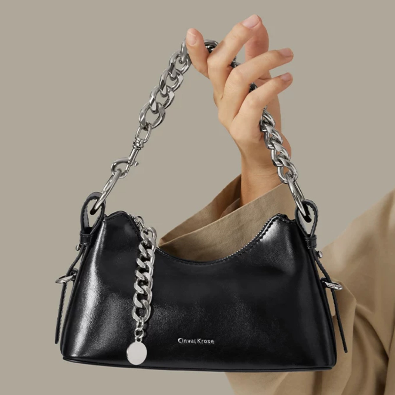 Crossbody bag with charm (ME497)