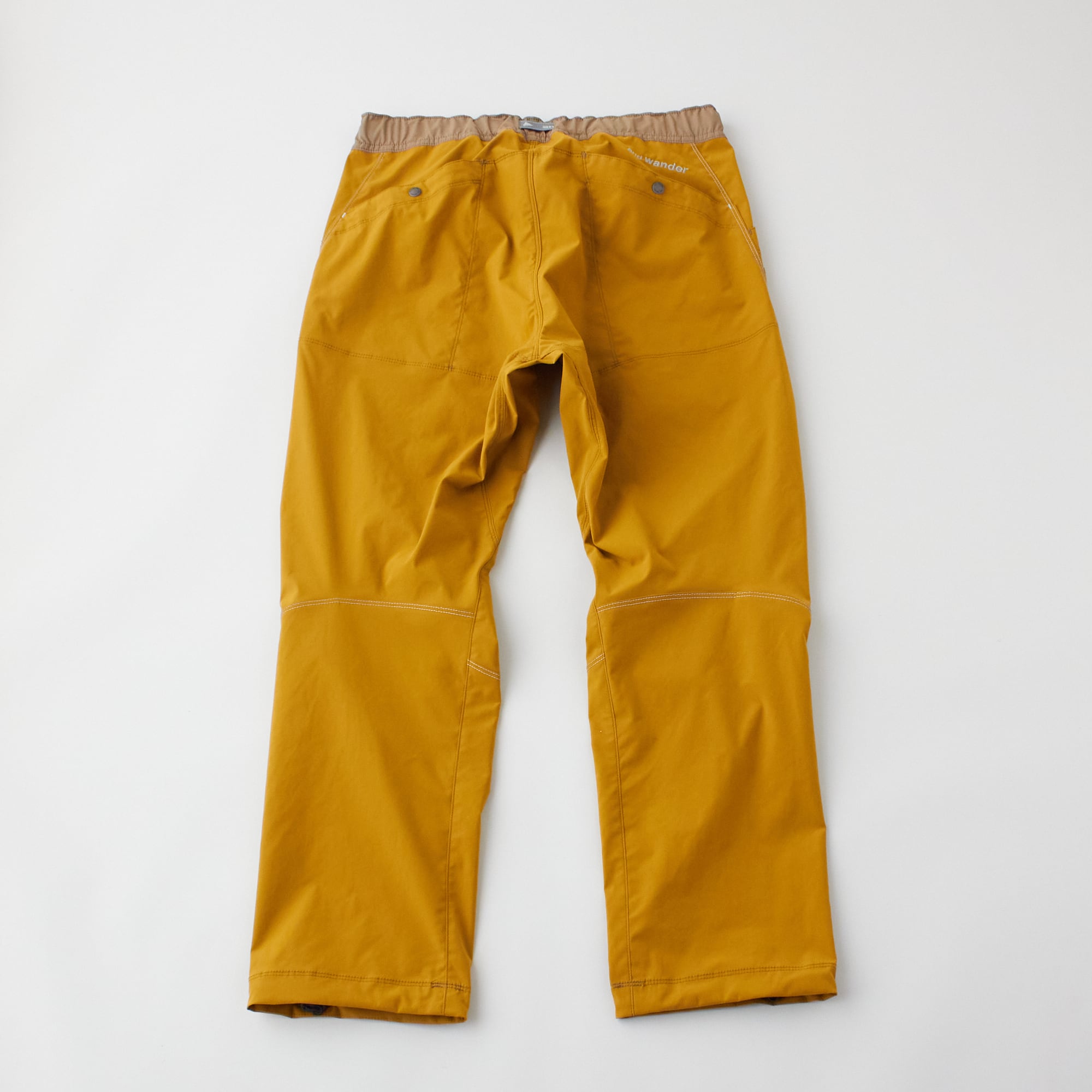 and wander(アンド・ワンダー)pocket stretch pants camel 190 メンズ・ウィメンズパンツ | unite(ユニテ  ）