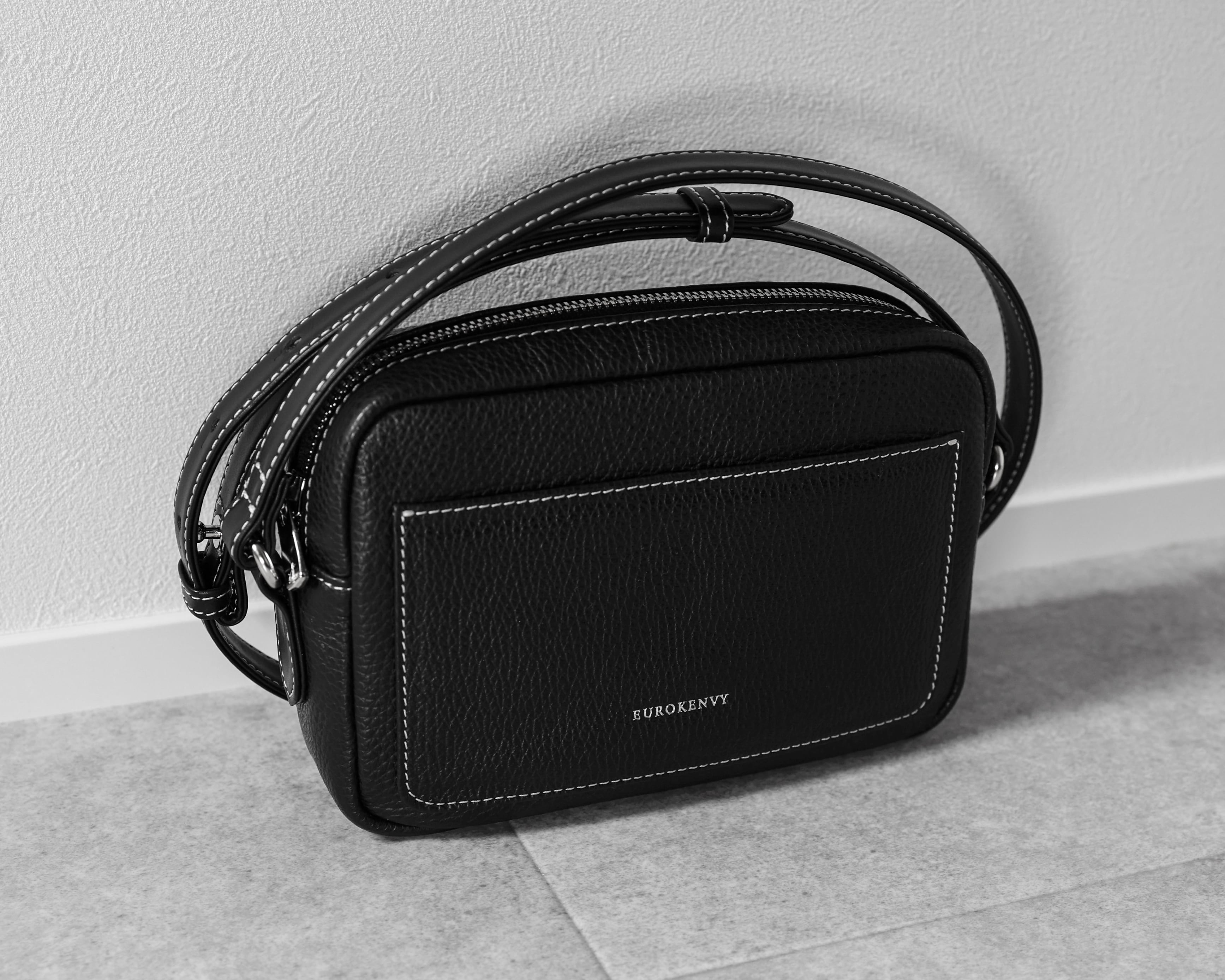Italian Emboss Leather Mini Shoulder Bag【イタリア・マストロット社