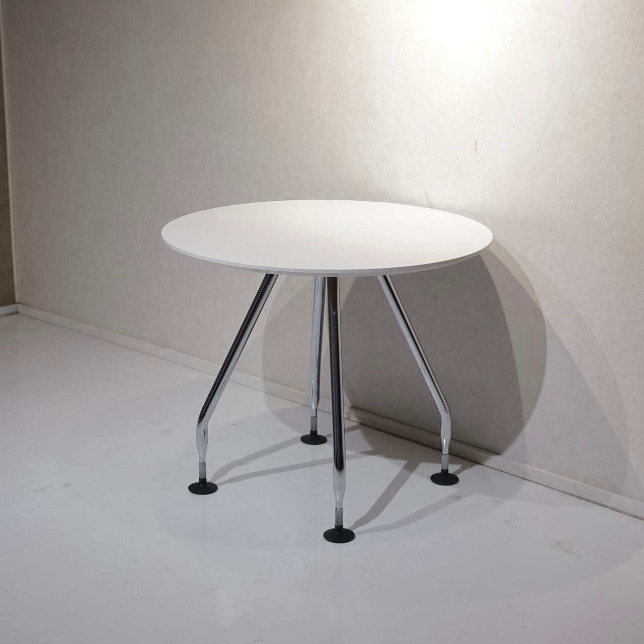 Vitra ラウンドテーブル Vitra ヴィトラ Ad Hoc アドホック ダイニングテーブル ラウンド