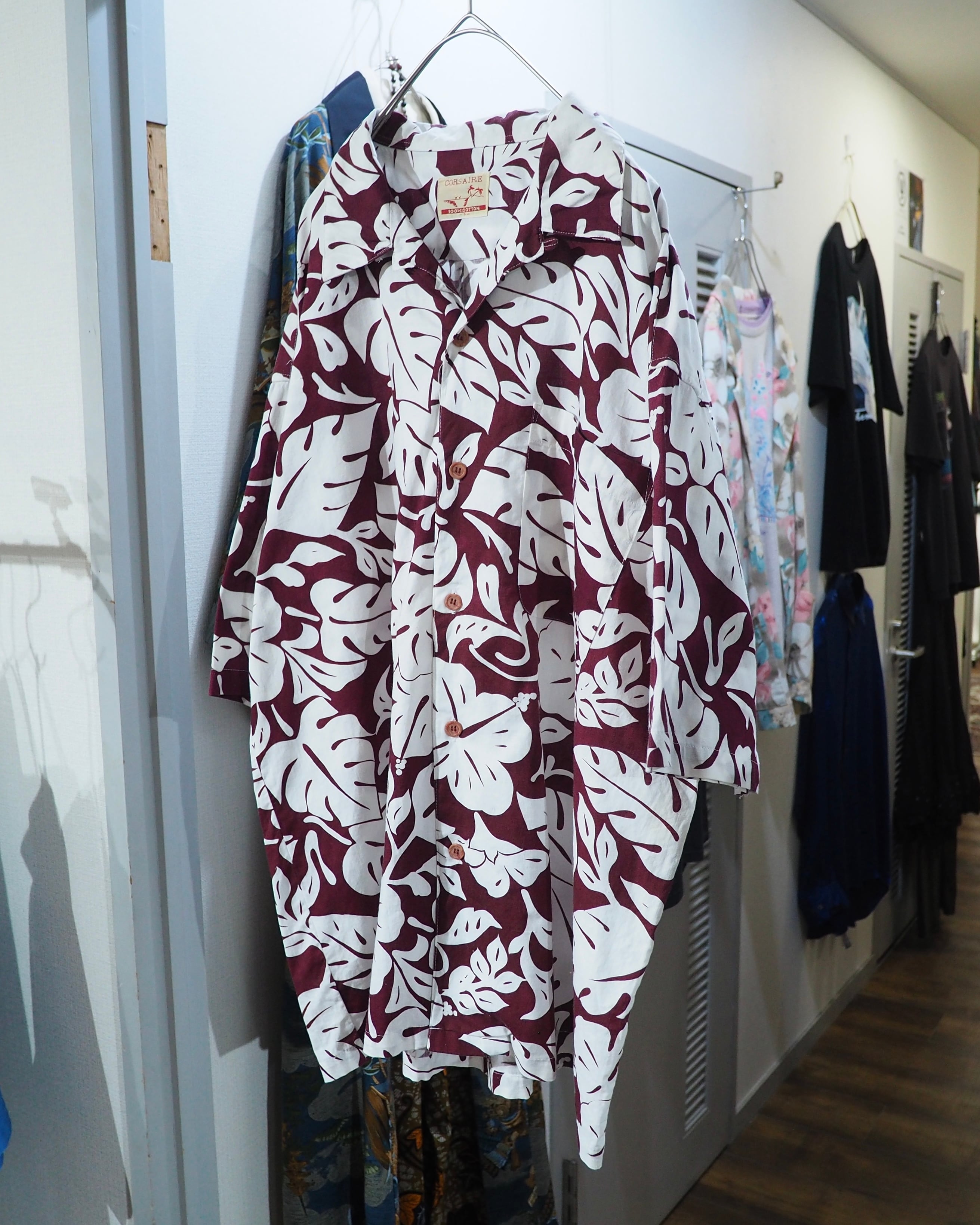 1980 ‐ 90s Piebald Flower all Over pattern vintage SS open collar Shirt