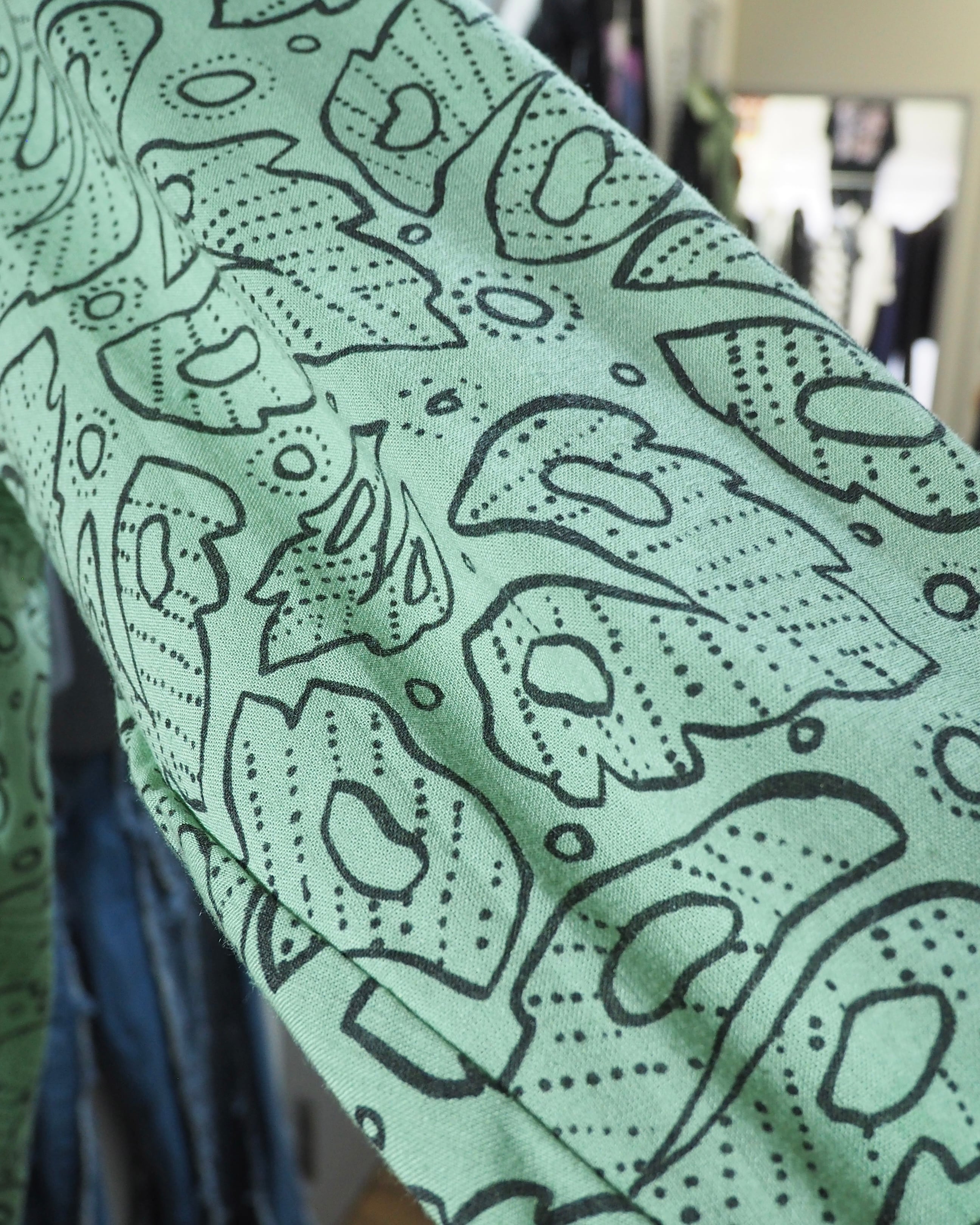 1990s Mint green Leaf pattern vintage Drape loose shirt