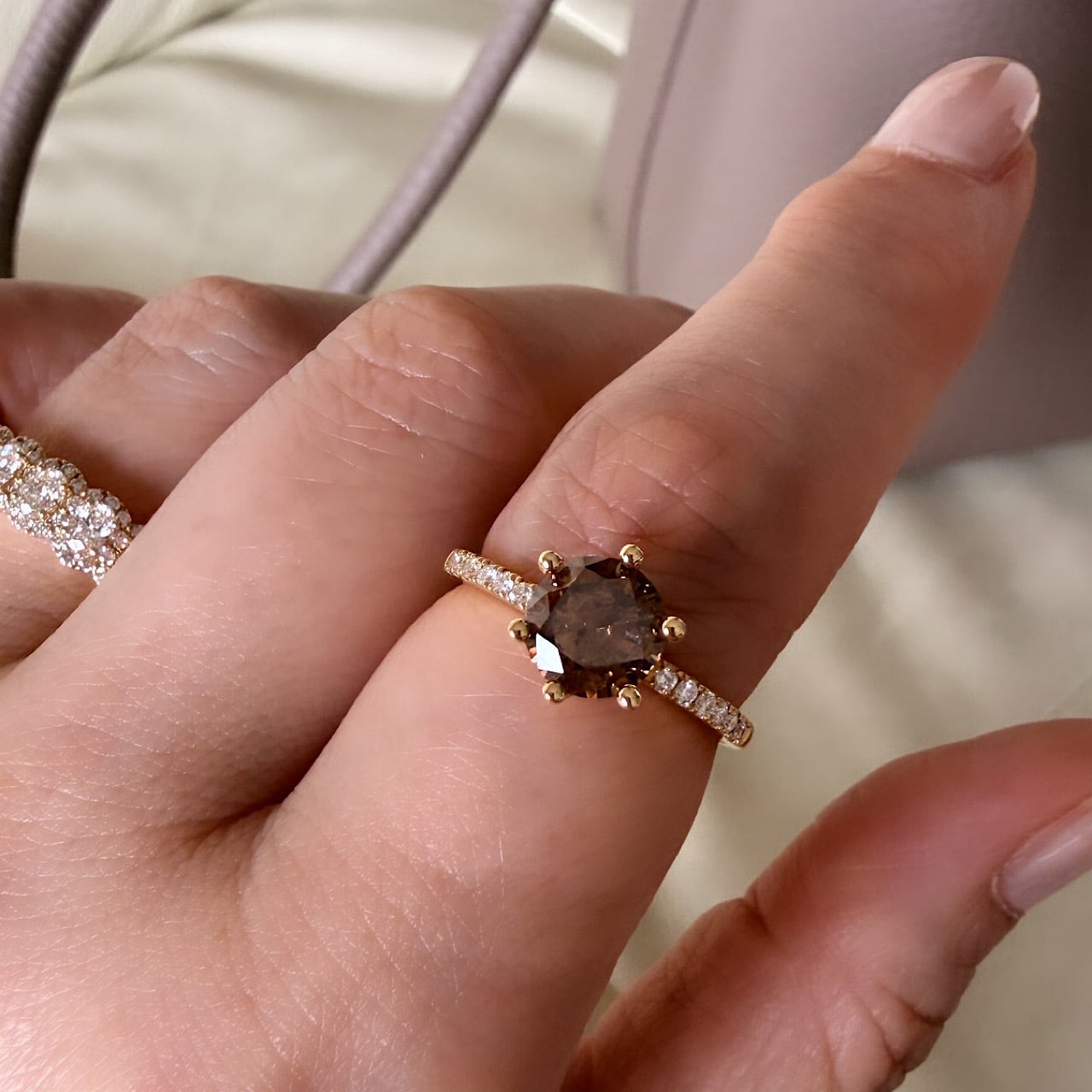 ラウンドブリリアントカット ブラウン ダイヤモンドリング 1.334ct K18