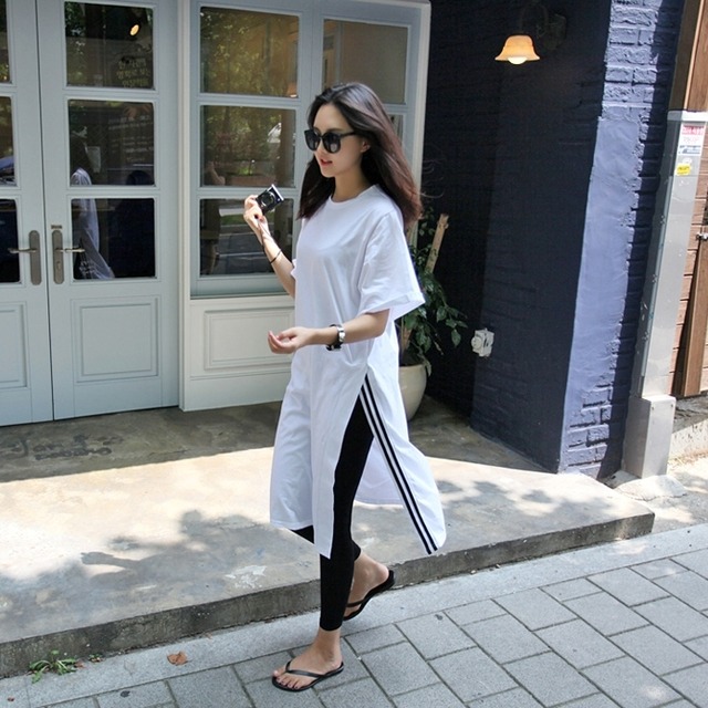 ワンピース レディース 送料無料 Tシャツワンピース サイドライン バイカラー フレアワンピース ロング ミディワンピ—ス スリット クルーネック 半袖 ウエストマーク ラフ ハイウエスト 体型カバー 二の腕カバー 脚長 細見え ネイビー 紺色 ブルー 青色 かわいい 可愛い きれいめ おしゃれ お洒落 カジュアル ガーリー フェミニン 大人女子 上品 エレガント こなれ感 抜け感 爽やか 涼し 清潔感 清楚 春服 夏服 10代 20代 30代 デート おでかけ モテ 普段使い オルチャン ファッション