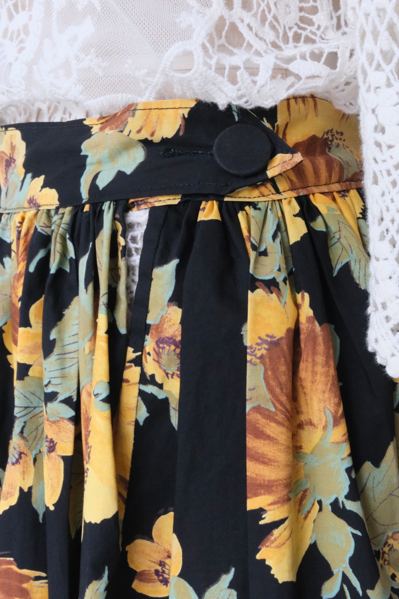 Sunflower pattern midi skirt