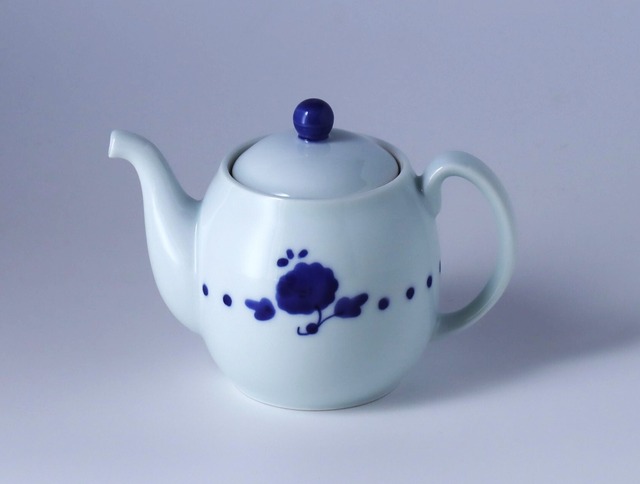 ポット　染付花水玉