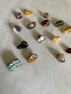 gem stone pierce [s]