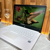 2020年式/ HP Laptop 14/メモリ8GB/ SSD256GB/Core i3第10世代/人気ノートパソコン