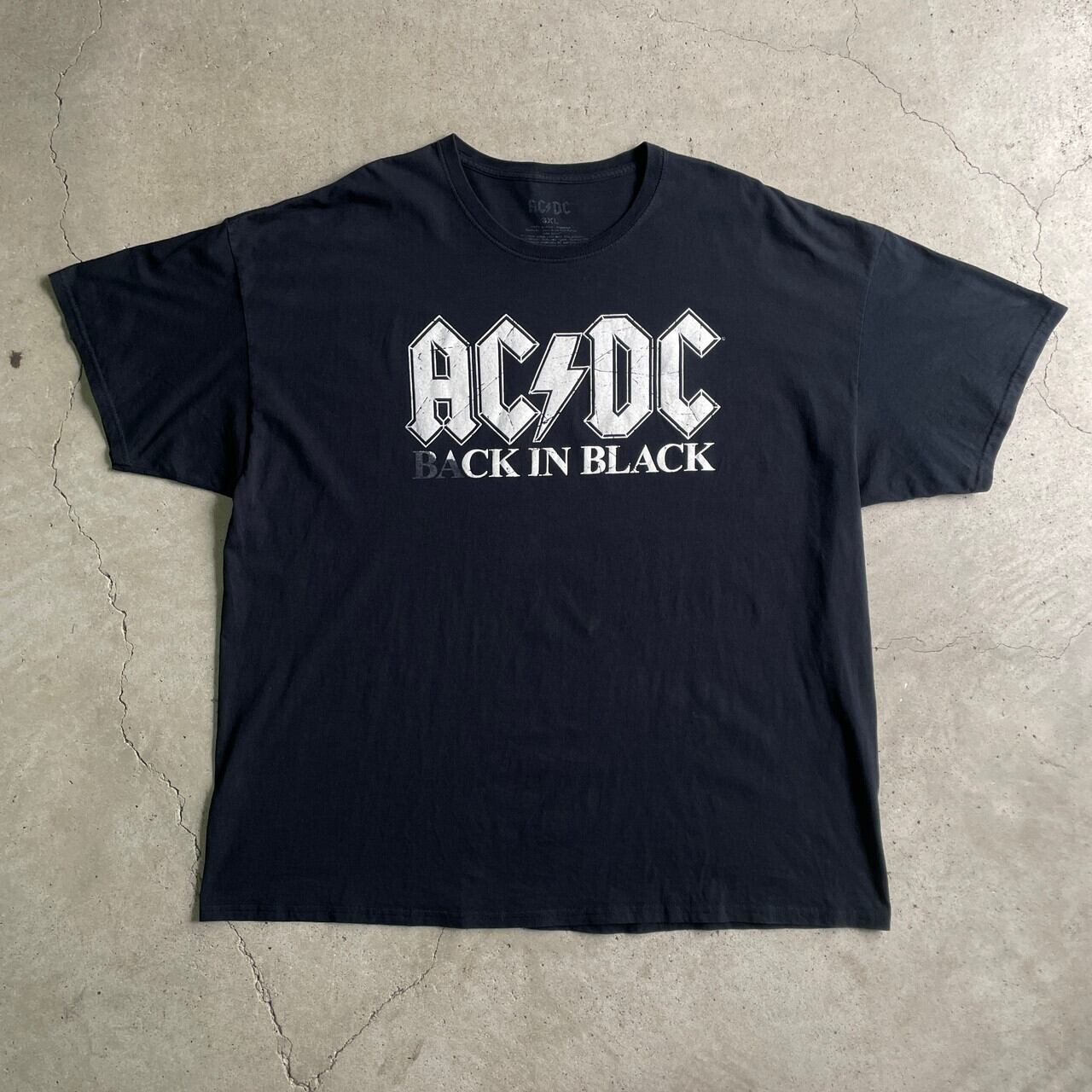 ビッグサイズ AC/DC エーシーディーシー BACK IN BLACK バンドTシャツ メンズ3XL 古着 フロントロゴプリント ブラック 黒  大きいサイズ【Tシャツ】 | cave 古着屋【公式】古着通販サイト
