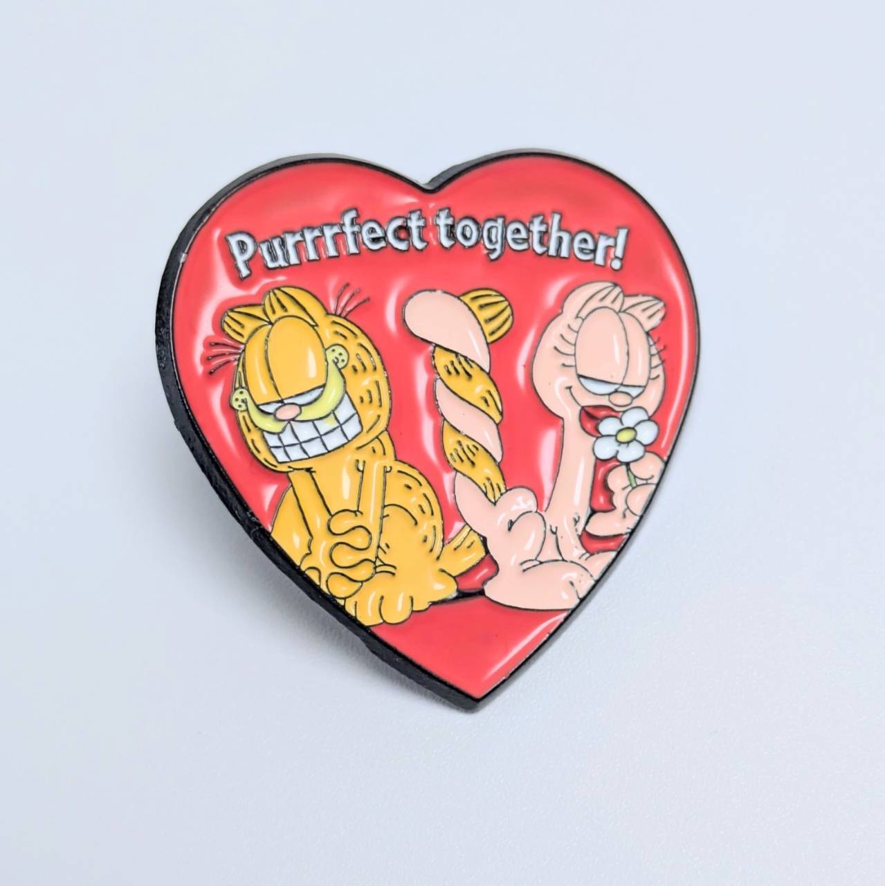 送料無料！ ★ピンズ PINS★ピンバッジ 【 Garfield (ガーフィールド) 】アーリーン（Arlene） 『 Purrrfect together! 』〚アメリカン雑貨 アメトイ〛