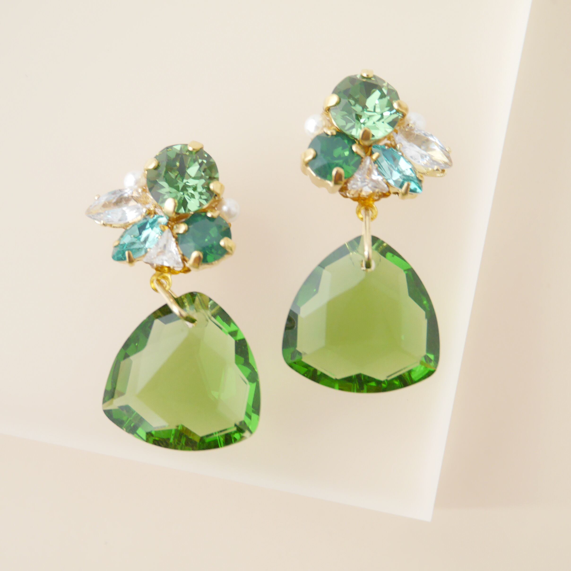 トライアングルチャーム×スワロフスキー（グリーン）