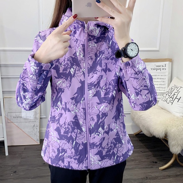 【送料無料】 ヨガウェア アウター ジャケット 4色 ハイネック ファスナー フード付き シンプル カジュアル コンサバ 華やか 大人 上品 おしゃれ お洒落 こなれ感 高見え 柄 オールシーズン レディース 女性用 ママ 30代 40代 運動 ヨガ 部活 トレーニング ジム ジョギング ランニング フィットネス スポーツ ファッション コーデ スタイル 楽ちん 体型カバー 垢抜け ブルー グリーン パープル ピンク ニュアンスカラー