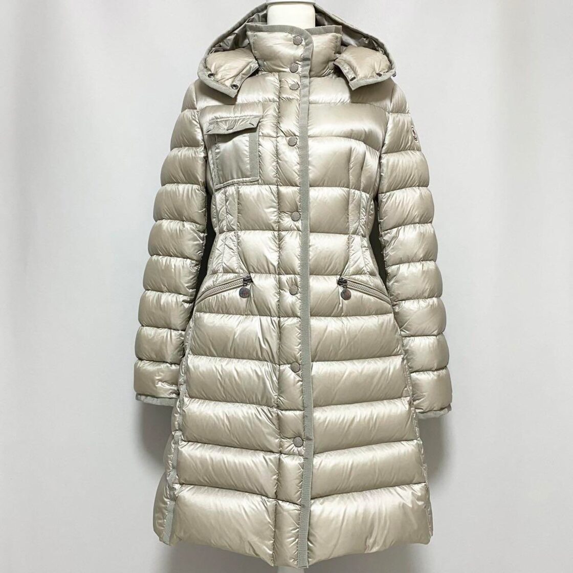 MONCLER / HERMINE 2 ダウンコート ベージュ | PAY ID