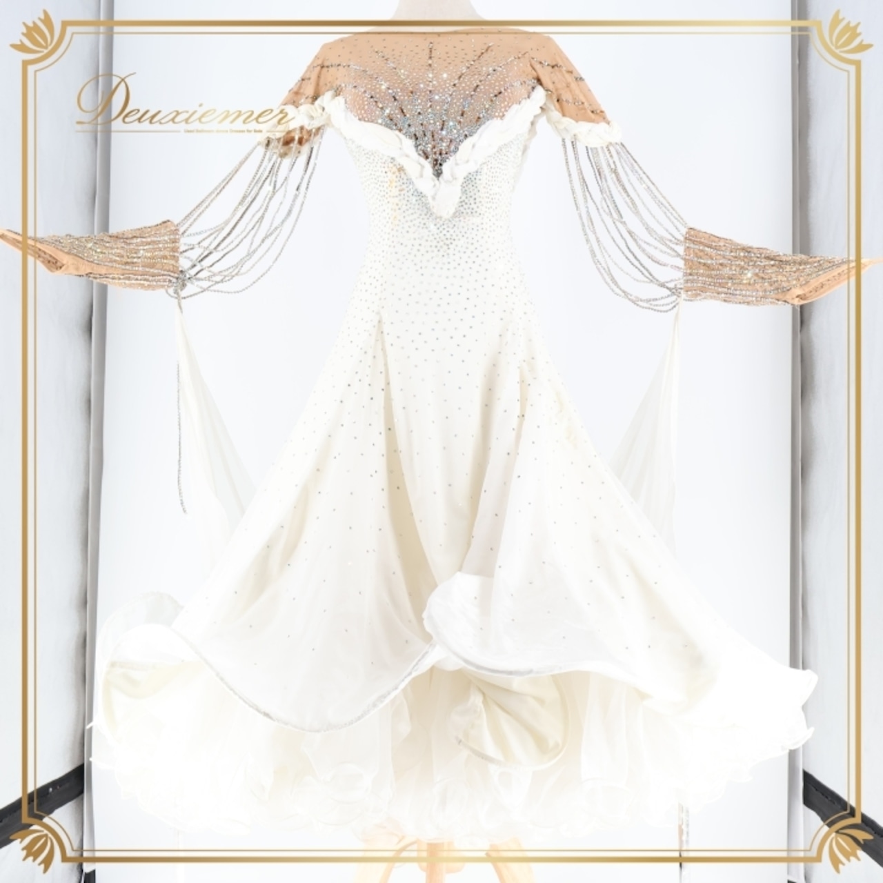 社交ダンス 衣装 クリスアン chrianne スタンダードドレス ワンピース ドレス スタンダード 白 フロート レース ゴージャス デモ 競技 ダンス パーティドレス パーティ イングランド製 発表会 ホワイト系 ストーン エレガント フォーマル おしゃれ かっこいい パフォーマンス用 高級感 競技会用