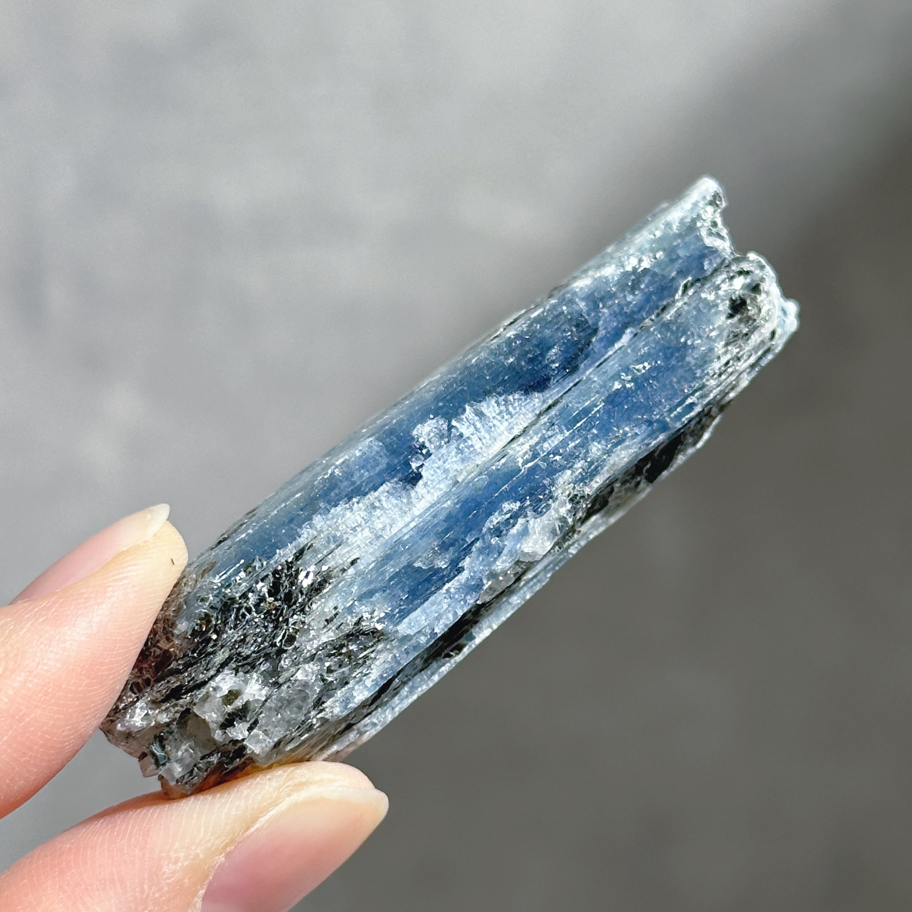 カイヤナイト 原石33◇ Kyanite ◇天然石・鉱物・パワーストーン