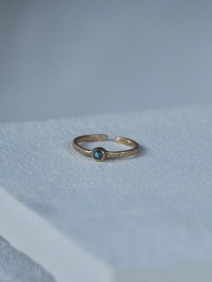 SMALL STONE RING// Labradorite