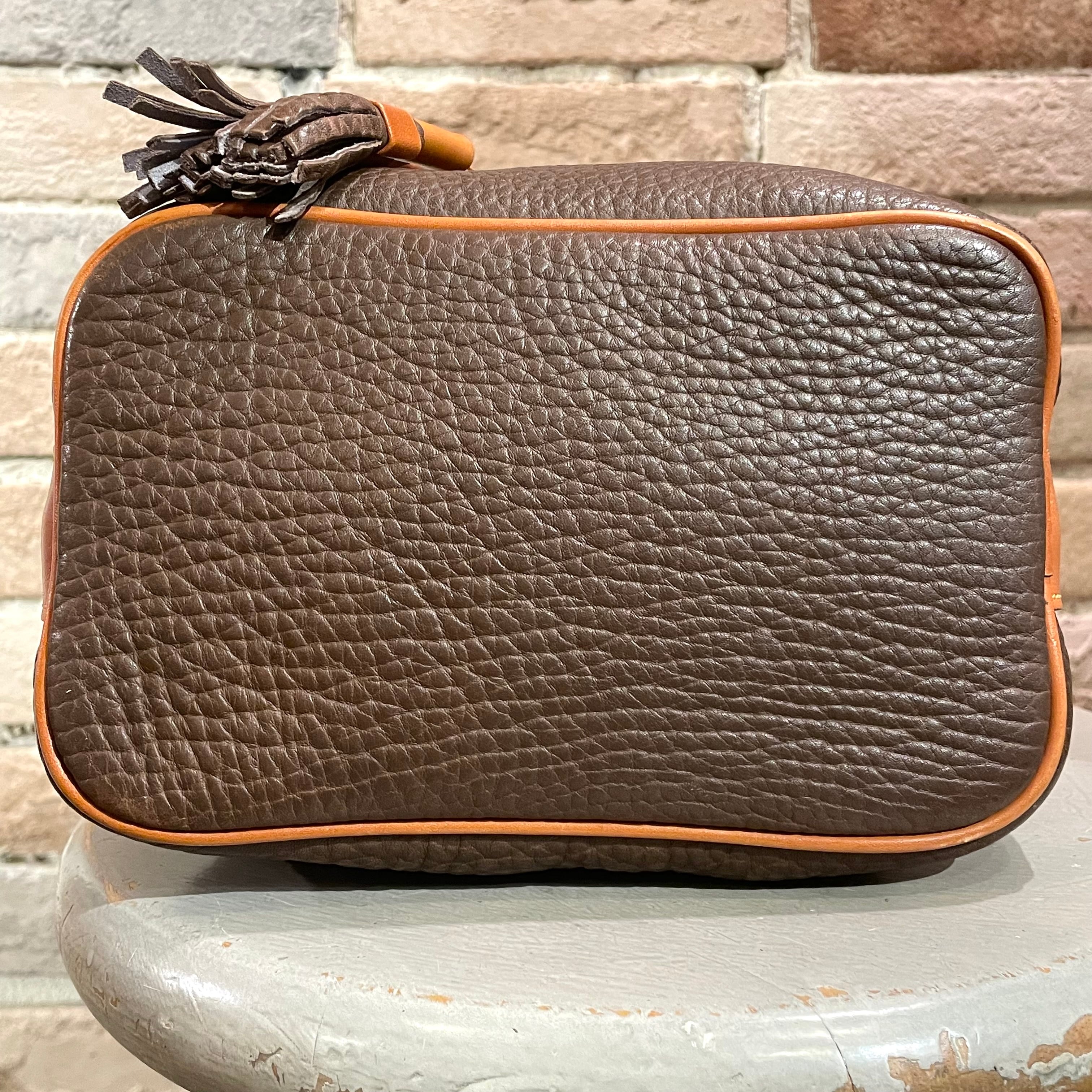 dooney&bourke USA製 ドゥーニー&バーク レザー巾着ショルダーバッグ