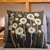 CUSHION COVER ALBIDUM（クッションカバー　北欧　柄：タンポポ）