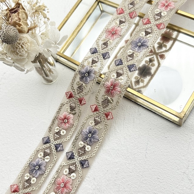 1ロール　パステルシャイン［ピンクベージュ］インド刺繍リボン　2165-1R