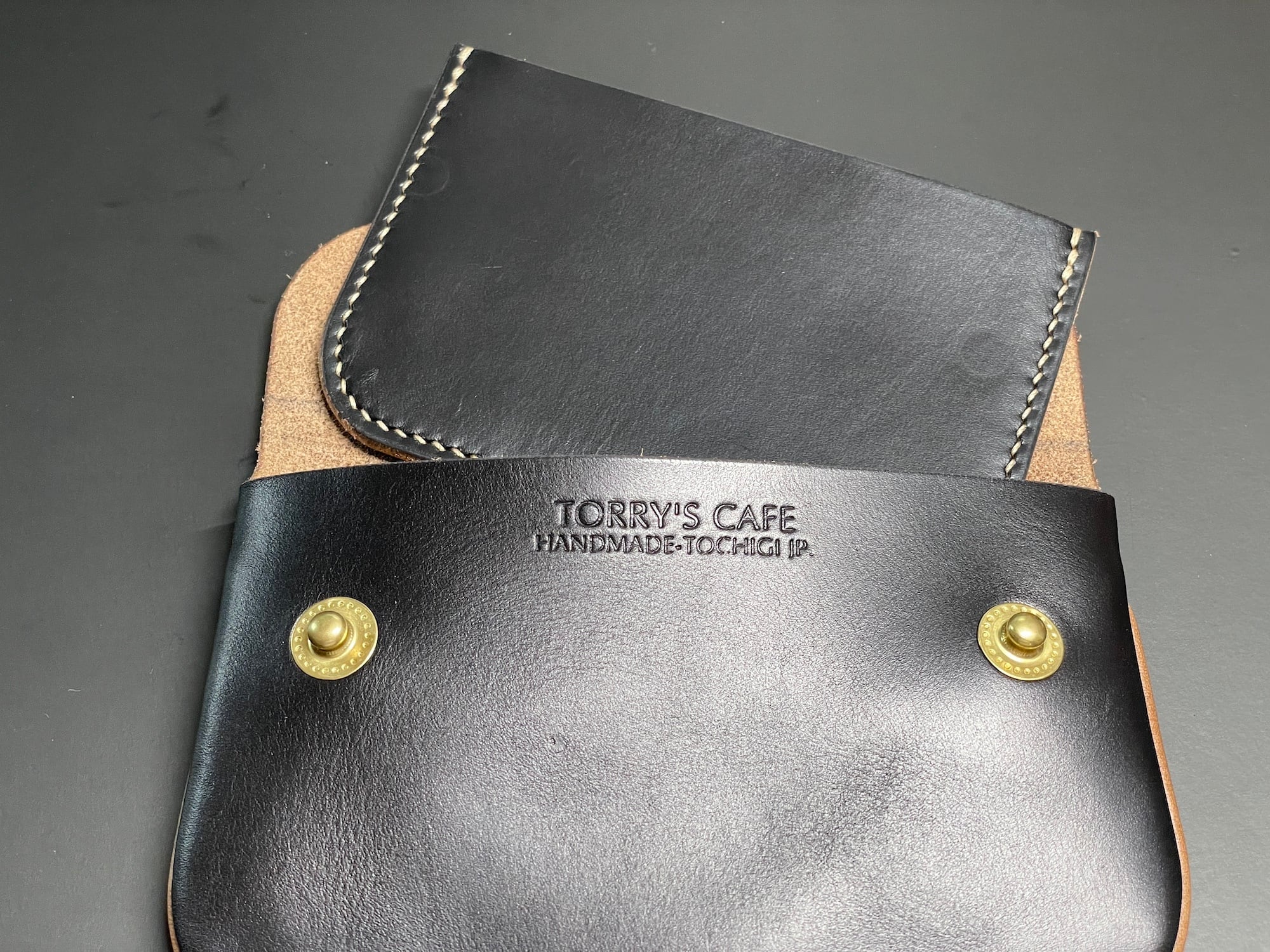 まさ　ミドルタイプ　クロムエクセル　茶芯 クロムエクセル・ブラック茶芯｜ ミドルトラッカーウォレット