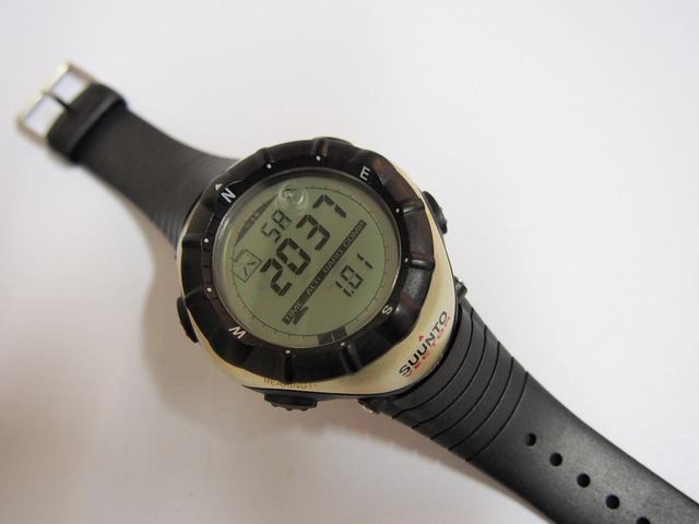 生産終了 SUUNTO スント VECTOR ベクター シャンパンゴールド