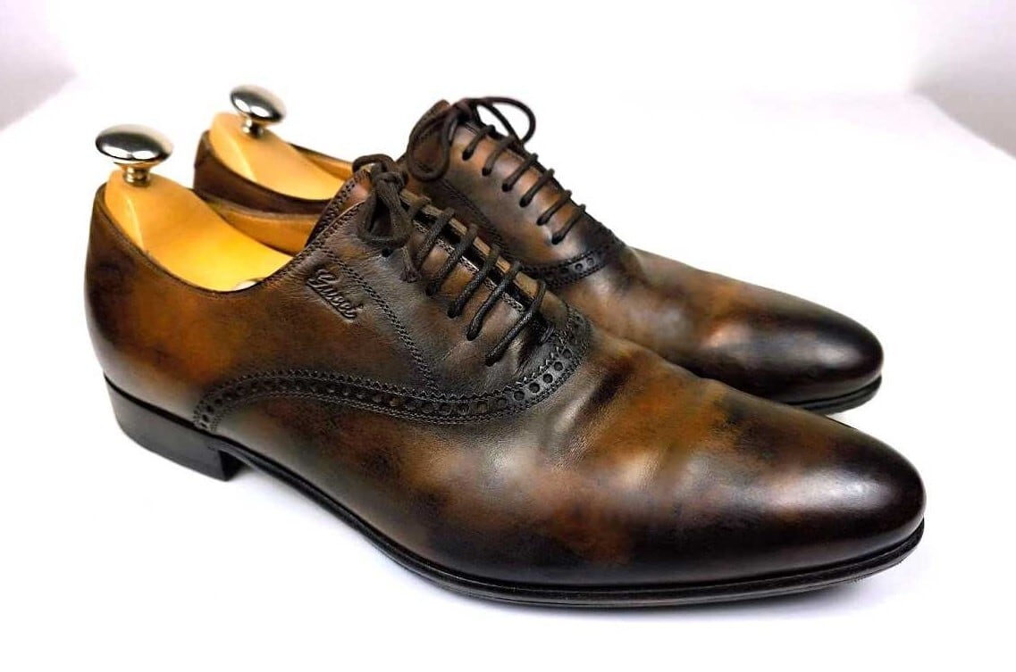 GUCCI ブラウン ドレスシューズ 右→左でサイズが違います